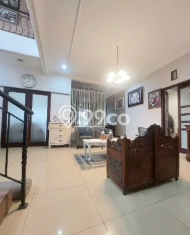 For Sale Rumah 5 Kamar Lokasi Strategis Bagus dan Strategis di Antapani For Sale Rumah 5 Kamar Lokasi Strategis Bagus dan Strategis di Antapani
