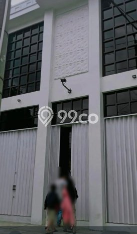 Area Ramai! Ruko Dijual di Banjaran untuk Bisnis Luas Bangunan 216m2 Area Ramai! Ruko Dijual di Banjaran untuk Bisnis Luas Bangunan 216m2