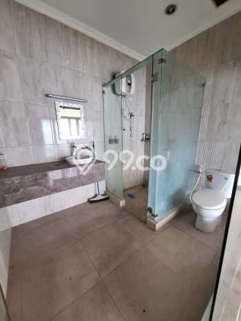 Dijual Hunian Rumah Nyaman 5 Kamar di Gading Serpong, Tangerang Dijual Hunian Rumah Nyaman 5 Kamar di Gading Serpong, Tangerang
