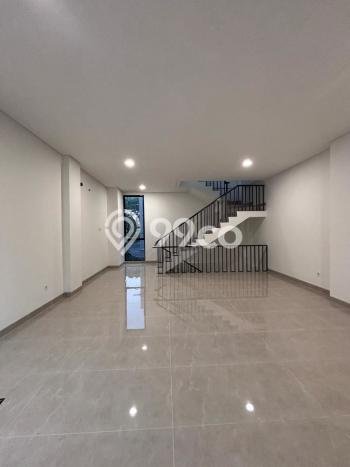 Ruko Disewakan di Area Ramai BSD, Tangerang Selatan Ruko Disewakan di Area Ramai BSD, Tangerang Selatan