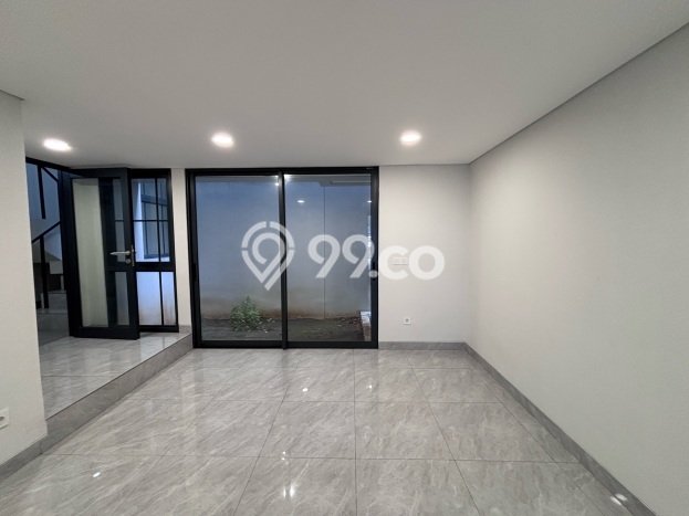 Rumah sewa siap pakai 4 KT di BSD, Tangerang Rumah sewa siap pakai 4 KT di BSD, Tangerang