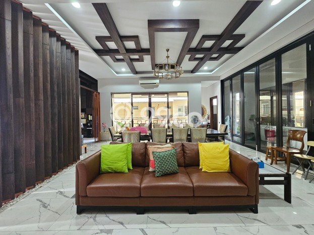 Rumah Elit Modern Tanpa Renovasi di Kepa Duri Jakarta Barat Rumah Elit Modern Tanpa Renovasi di Kepa Duri Jakarta Barat