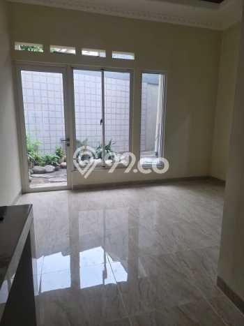 Ready to Use! Premium House LT 202m2 Desain Modern di Gading Serpong Ready to Use! Premium House LT 202m2 Desain Modern di Gading Serpong