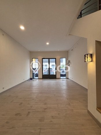 Unit Ruko Disewakan di Gading Serpong di Area Ramai & Strategis Unit Ruko Disewakan di Gading Serpong di Area Ramai & Strategis