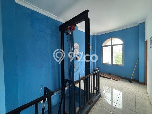 Ruko Dijual di Bekasi LT 81m2 & LB 243m2 Lokasi Terbaik! Ruko Dijual di Bekasi LT 81m2 & LB 243m2 Lokasi Terbaik!