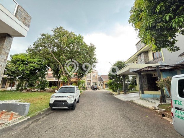 Rumah Modern 5 Kamar LT 120m2 di Grand Wisata Rumah Modern 5 Kamar LT 120m2 di Grand Wisata