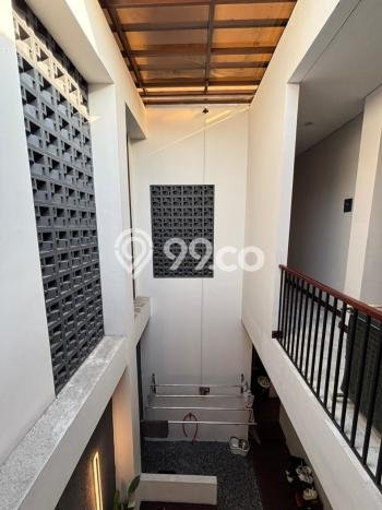 Rumah Elit LB 240m2 Siap Huni Desain Elegan di Grand Wisata, Bekasi Rumah Elit LB 240m2 Siap Huni Desain Elegan di Grand Wisata, Bekasi