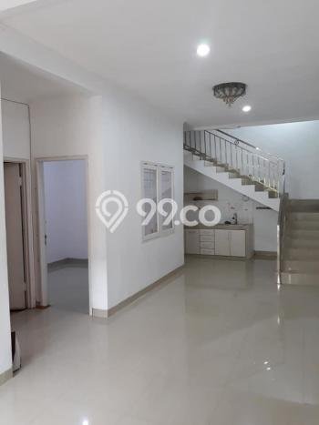 Disewakan! Rumah 3 Kamar Tidur &
2 Kamar Mandi di Grand Wisata, Bekasi Disewakan! Rumah 3 Kamar Tidur &
2 Kamar Mandi di Grand Wisata, Bekasi