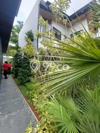 Rumah Modern Minimalis 4 KT Siap Huni di Lippo Cikarang Rumah Modern Minimalis 4 KT Siap Huni di Lippo Cikarang