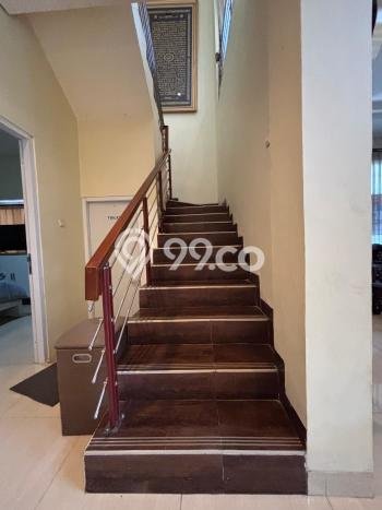 Rumah Elit LB 400m2 Siap Pakai Desain Elegan di Grand Wisata, Bekasi Rumah Elit LB 400m2 Siap Pakai Desain Elegan di Grand Wisata, Bekasi