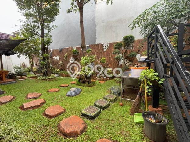 Hunian Elit LB 340m2 Siap Pakai Desain Elegan di Grand Wisata, Bekasi Hunian Elit LB 340m2 Siap Pakai Desain Elegan di Grand Wisata, Bekasi