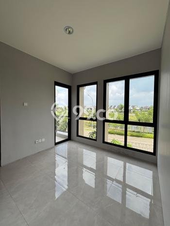 For Sale! Luxury House LT 125m2 Desain Modern di Grand Wisata For Sale! Luxury House LT 125m2 Desain Modern di Grand Wisata