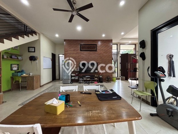 Dijual Rumah Luas Megah Dengan View Eksklusif di Grand Wisata, Bekasi Dijual Rumah Luas Megah Dengan View Eksklusif di Grand Wisata, Bekasi
