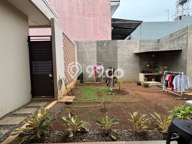 Dijual Rumah Luas Megah Dengan View Eksklusif di Grand Wisata, Bekasi Dijual Rumah Luas Megah Dengan View Eksklusif di Grand Wisata, Bekasi