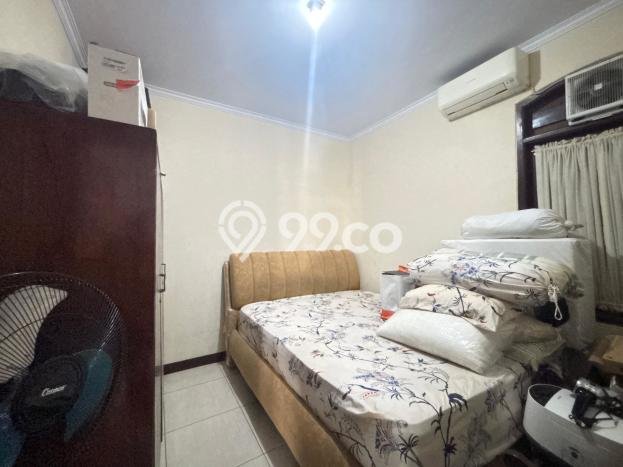 Rumah Modern 5 KT di Pekayon Bekasi Semi Furnished Rumah Modern 5 KT di Pekayon Bekasi Semi Furnished