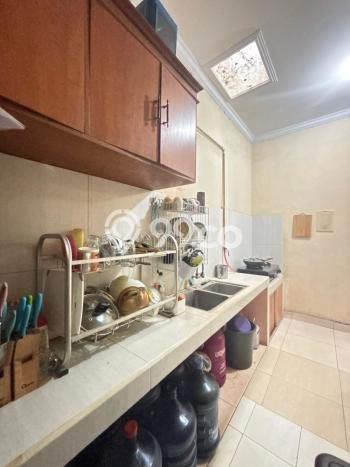 Rumah Modern 5 KT di Pekayon Bekasi Semi Furnished Rumah Modern 5 KT di Pekayon Bekasi Semi Furnished