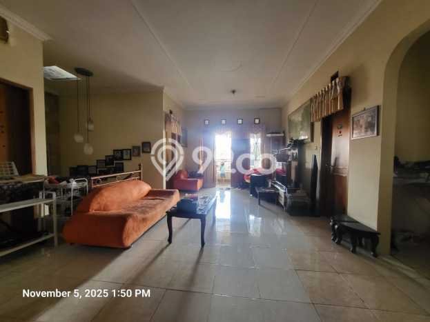 Siap Huni Hunian Elit 6 Kamar di Regol Dekat ke Mana Pun Siap Huni Hunian Elit 6 Kamar di Regol Dekat ke Mana Pun