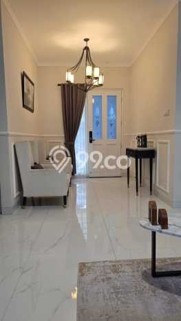 Jual Rumah Luas Megah Dengan View Cantik di Grand Wisata, Bekasi Jual Rumah Luas Megah Dengan View Cantik di Grand Wisata, Bekasi