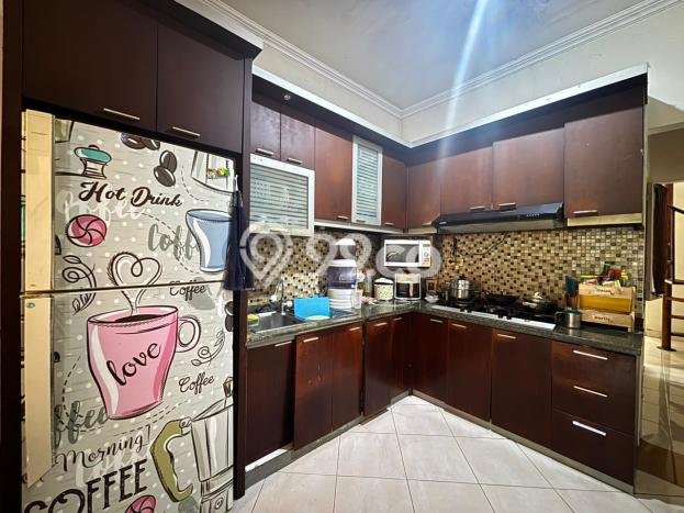Rumah Elit LB 215m2 Siap Pakai Desain Elegan di Grand Wisata, Bekasi Rumah Elit LB 215m2 Siap Pakai Desain Elegan di Grand Wisata, Bekasi