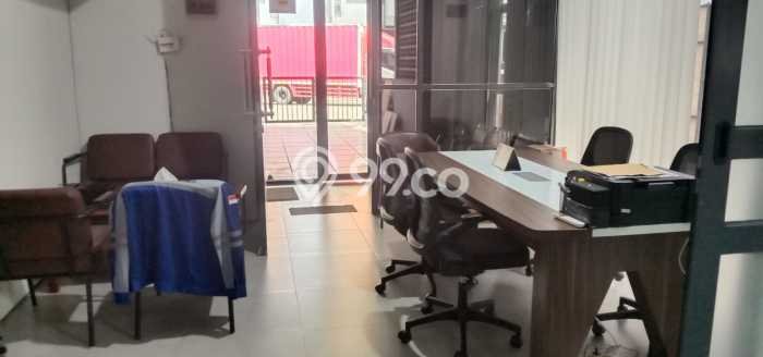 Ruko Dijual di Bekasi LT 110m2 & LB 200m2 Lokasi Terbaik! Ruko Dijual di Bekasi LT 110m2 & LB 200m2 Lokasi Terbaik!