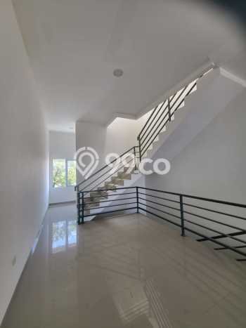 Unit Ruko Dijual di Bandung Kulon Bandung Luas Tanah 114m2, Luas Bangunan 174m2 Unit Ruko Dijual di Bandung Kulon Bandung Luas Tanah 114m2, Luas Bangunan 174m2