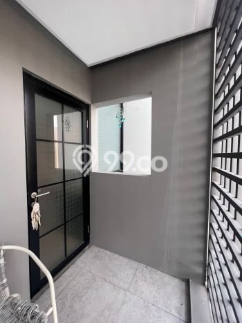 Jual Rumah Eksklusif 2 KT di Grand Wisata, Bekasi Jual Rumah Eksklusif 2 KT di Grand Wisata, Bekasi