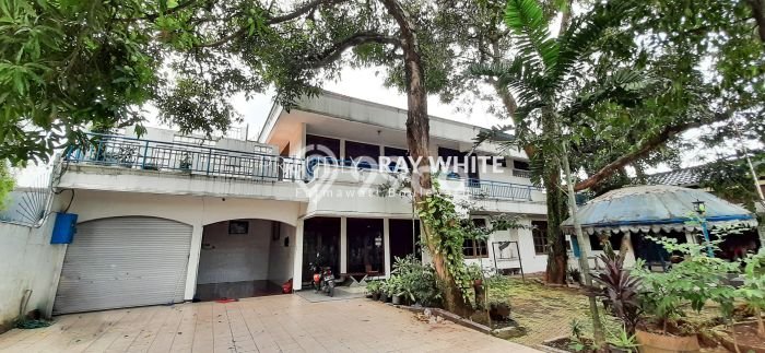 Dijual Murah Rumah dengan Luas Tanah 924m2m² dan Luas Bangunan 600m2m² di Area , Jakarta Selatan Dijual Murah Rumah dengan Luas Tanah 924m2m² dan Luas Bangunan 600m2m² di Area , Jakarta Selatan