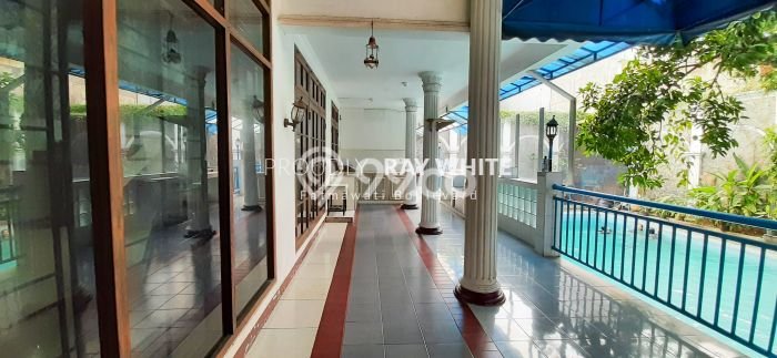 Dijual Murah Rumah dengan Luas Tanah 924m2m² dan Luas Bangunan 600m2m² di Area , Jakarta Selatan Dijual Murah Rumah dengan Luas Tanah 924m2m² dan Luas Bangunan 600m2m² di Area , Jakarta Selatan