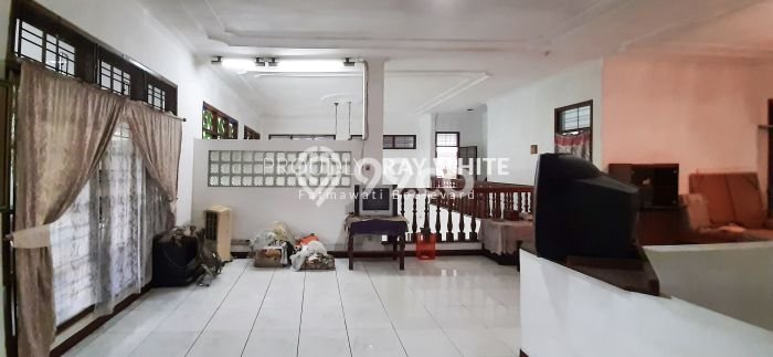 Dijual Murah Rumah dengan Luas Tanah 924m2m² dan Luas Bangunan 600m2m² di Area , Jakarta Selatan Dijual Murah Rumah dengan Luas Tanah 924m2m² dan Luas Bangunan 600m2m² di Area , Jakarta Selatan