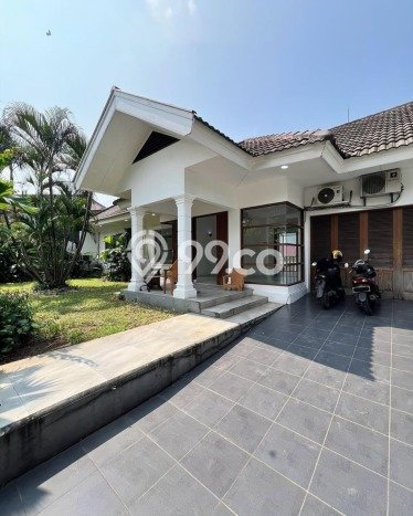 Rumah Disewakan Jakarta Selatan LT 736m2 LB 800m2 Kawasan Cipete Rumah Disewakan Jakarta Selatan LT 736m2 LB 800m2 Kawasan Cipete