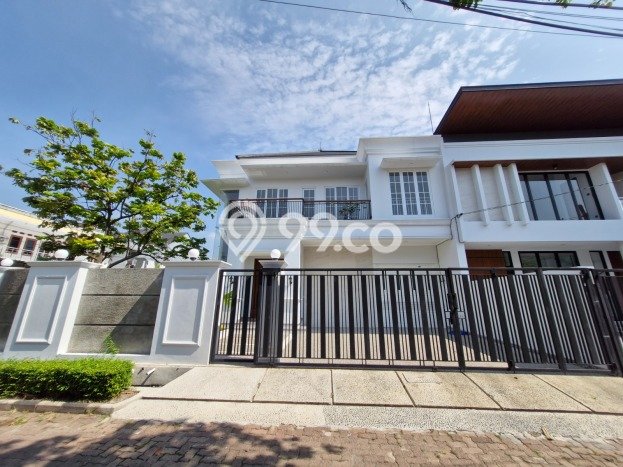 Rumah Asri di , Akses ke Jakarta Selatan, Jakarta Selatan - 4 KT Rumah Asri di , Akses ke Jakarta Selatan, Jakarta Selatan - 4 KT
