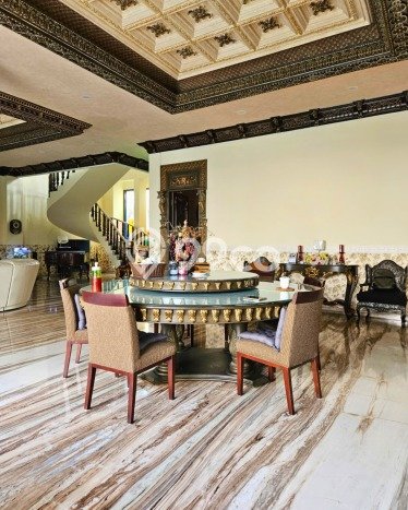 Best Deal Hunian Premium Ideal dan Luas di Menteng, Jakarta Pusat Best Deal Hunian Premium Ideal dan Luas di Menteng, Jakarta Pusat