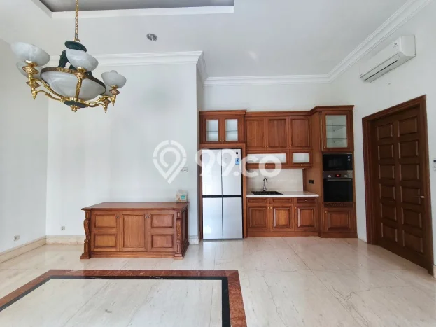 Sewa Rumah Strategis di Pondok Indah LT 750m2 / LB 500m2 Kondisi Bagus Sewa Rumah Strategis di Pondok Indah LT 750m2 / LB 500m2 Kondisi Bagus