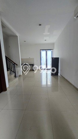 Dijual Rumah Luas Elegan Dengan View Eksklusif di Green Lake City, Jakarta Barat Dijual Rumah Luas Elegan Dengan View Eksklusif di Green Lake City, Jakarta Barat