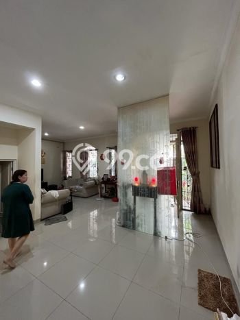 Rumah dengan Lokasi Strategis 3 KT di Green Lake City, Jakarta Barat Rumah dengan Lokasi Strategis 3 KT di Green Lake City, Jakarta Barat