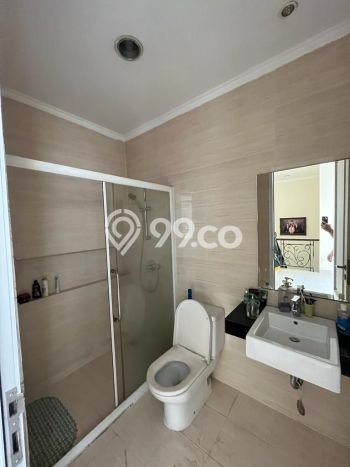 Rumah dengan Lokasi Strategis 3 KT di Green Lake City, Jakarta Barat Rumah dengan Lokasi Strategis 3 KT di Green Lake City, Jakarta Barat