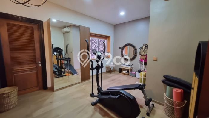 DIJUAL CEPAT! Rumah di Green Lake City, Jakarta Barat, LT 144m² Bangunan 200m² HARGA NEGO! DIJUAL CEPAT! Rumah di Green Lake City, Jakarta Barat, LT 144m² Bangunan 200m² HARGA NEGO!