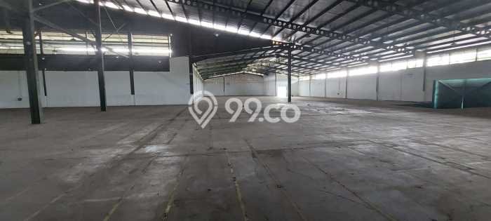 LOKASI BISNIS! Gudang For Rent Kawasan Kelapa Gading, Luas 1600m², Akses Utama LOKASI BISNIS! Gudang For Rent Kawasan Kelapa Gading, Luas 1600m², Akses Utama