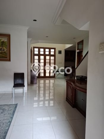 Disewakan! Rumah 3 Kamar Tidur &
3 Kamar Mandi di Puri Indah, Jakarta Barat Disewakan! Rumah 3 Kamar Tidur &
3 Kamar Mandi di Puri Indah, Jakarta Barat