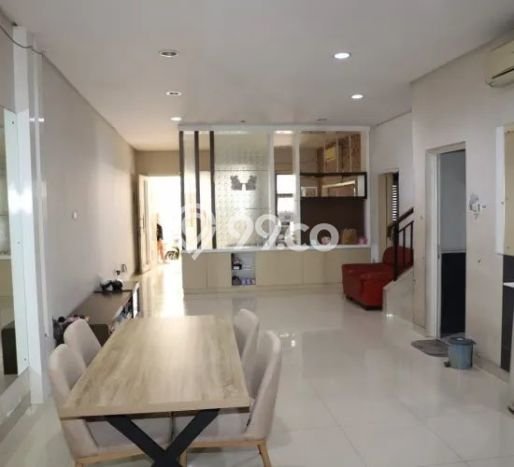 Dijual Rumah 3 KT di Puri Mansion, Jakarta Barat - Luas Tanah 160m² Dijual Rumah 3 KT di Puri Mansion, Jakarta Barat - Luas Tanah 160m²