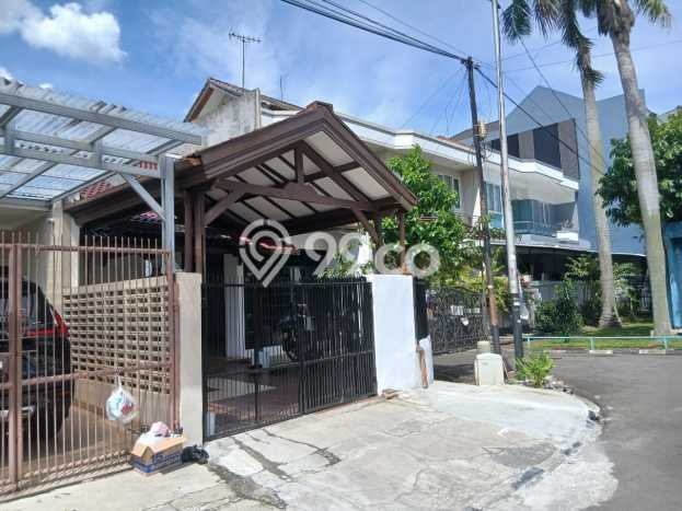 Rumah Disewakan Jakarta Barat LT 136m2 LB 100m2 Area Puri Indah Rumah Disewakan Jakarta Barat LT 136m2 LB 100m2 Area Puri Indah