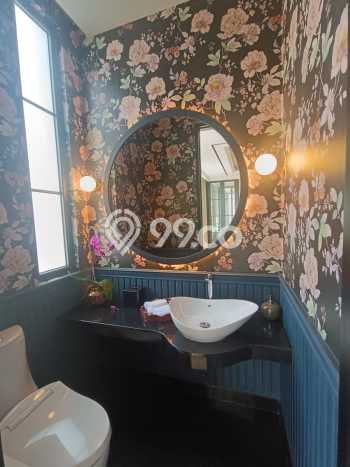 Rumah Elit Modern Siap Huni di Senopati Jakarta Selatan Rumah Elit Modern Siap Huni di Senopati Jakarta Selatan