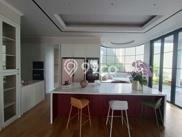 Rumah Elit Modern Siap Huni di Senopati Jakarta Selatan Rumah Elit Modern Siap Huni di Senopati Jakarta Selatan