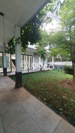 Jual Rumah Mewah Megah Dengan View Cantik di Alam Sutera, Tangerang Jual Rumah Mewah Megah Dengan View Cantik di Alam Sutera, Tangerang