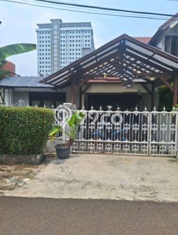 Rumah Luxury Modern Tanpa Renovasi di Lebak Bulus Jakarta Selatan Rumah Luxury Modern Tanpa Renovasi di Lebak Bulus Jakarta Selatan