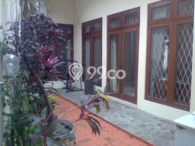 Rumah Elit LB 238m2 Siap Pakai Desain Elegan di Cinere, Jakarta Selatan Rumah Elit LB 238m2 Siap Pakai Desain Elegan di Cinere, Jakarta Selatan