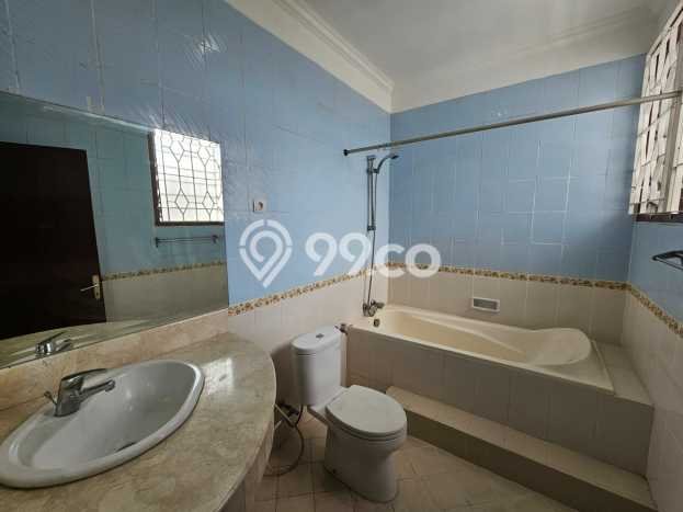 Rumah Disewakan Jakarta Selatan LT 267m2 LB 300m2 Area Antasari Rumah Disewakan Jakarta Selatan LT 267m2 LB 300m2 Area Antasari