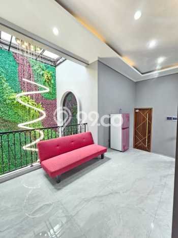Jual Rumah Mewah Megah Dengan View Cantik di Harapan Indah, Bekasi Jual Rumah Mewah Megah Dengan View Cantik di Harapan Indah, Bekasi