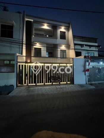Dijual Rumah Kost di Jelambar, Jakarta Barat, 21 KT, 21 KM, Bangunan 476m2 Dijual Rumah Kost di Jelambar, Jakarta Barat, 21 KT, 21 KM, Bangunan 476m2