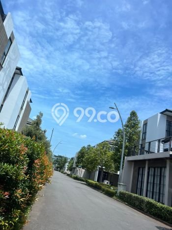 Jual Rumah Mewah Elegan Dengan View Eksklusif di Jakarta Garden City, Jakarta Timur Jual Rumah Mewah Elegan Dengan View Eksklusif di Jakarta Garden City, Jakarta Timur